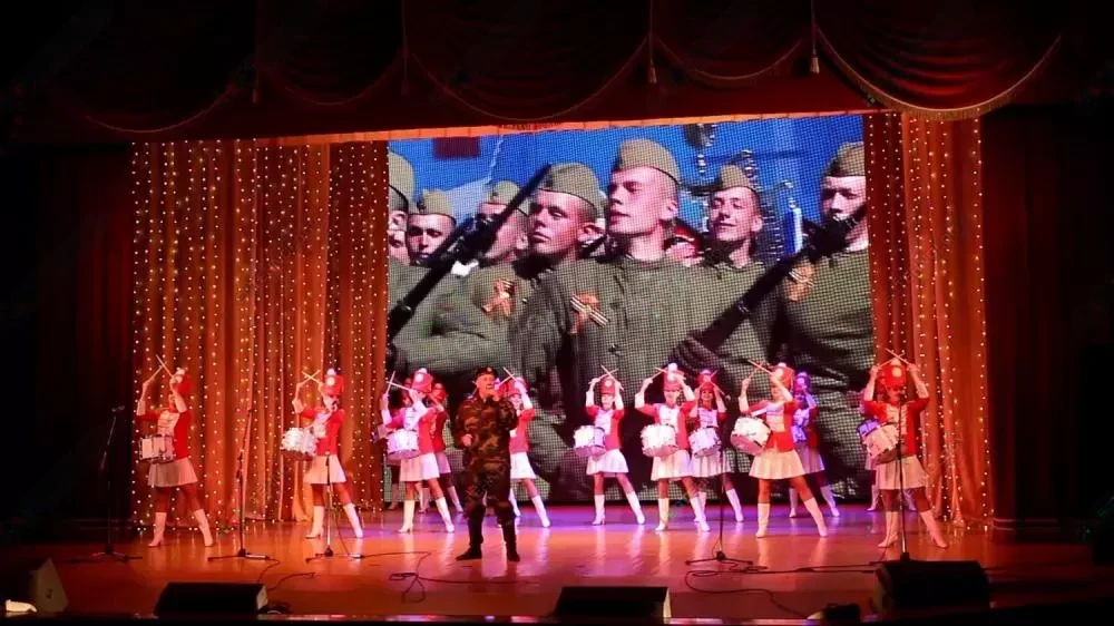 Светодиодный экран для сцены в ДК «Дружба» в городе Усть-Илимск, фото 4