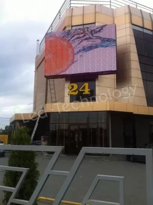 Угловой Светодиодный экран для ТЦ «24» в Краснодаре, фото 3