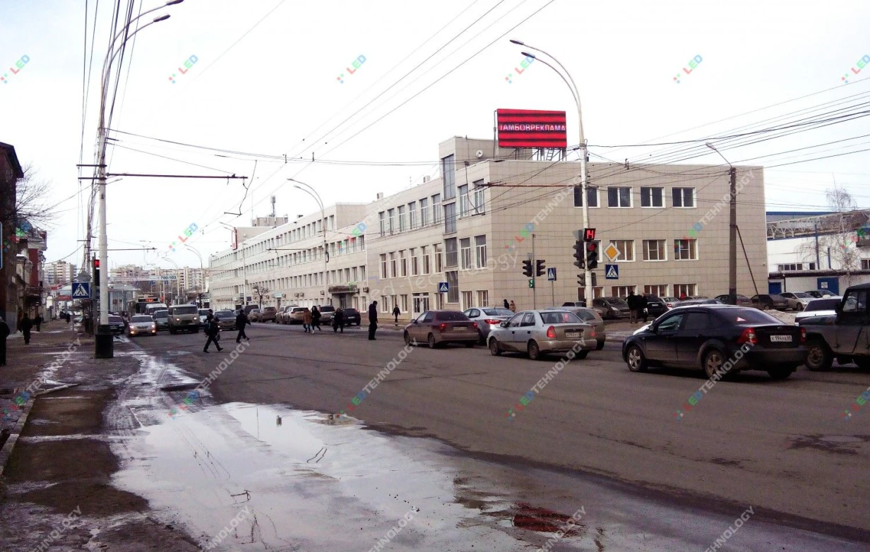 Led-экран на крыше торгового центра «Комсомолец», фото 4
