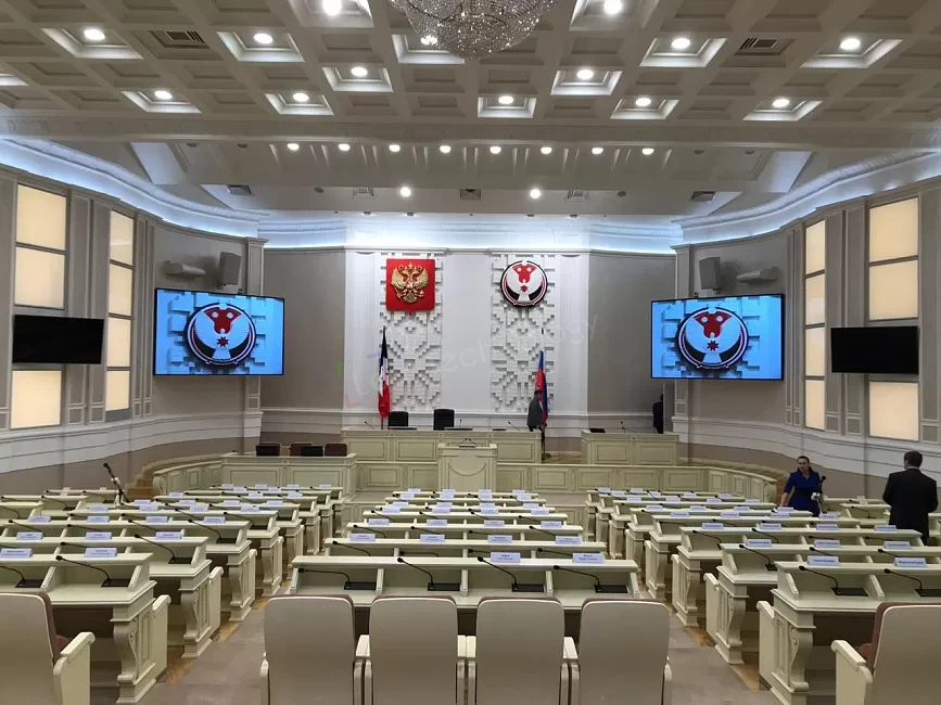 LED экран в зале областного законодательного собрания Ижевска, фото 2