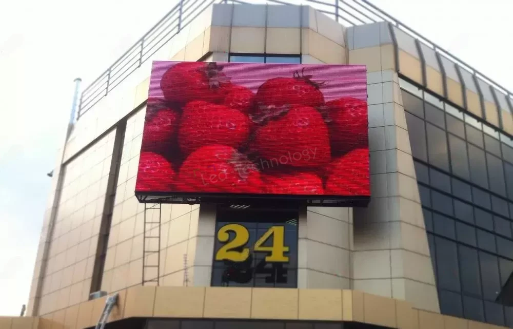 Угловой Светодиодный экран для ТЦ «24» в Краснодаре, фото 2