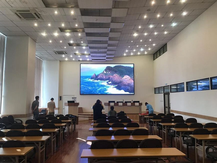 Установка светодиодного экрана в одном из университетов Владивостока, фото 3
