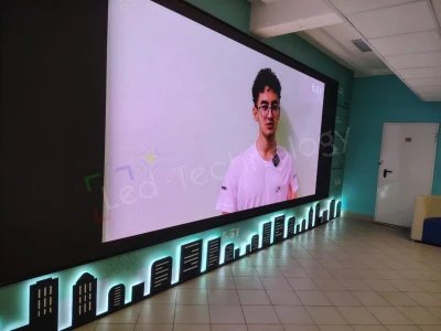 Успешная установка внутреннего и уличного LED-экранов в колледже бизнес-технологий, фото 4