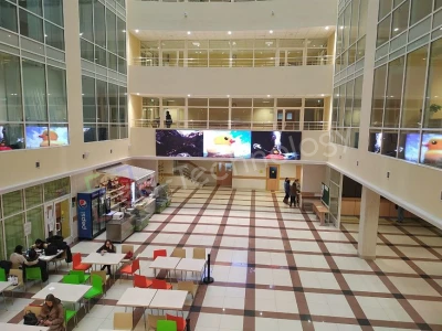 Установка светодиодного экрана в экономическом корпусе МГУ, фото 3