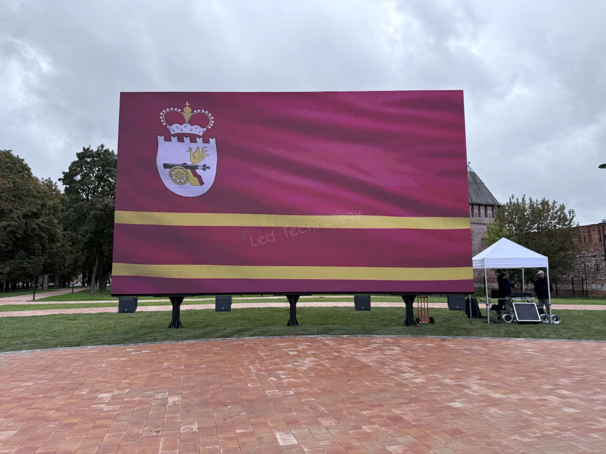 Яркий акцент в центре Смоленска: современный LED-экран на стационарной опоре, фото 7
