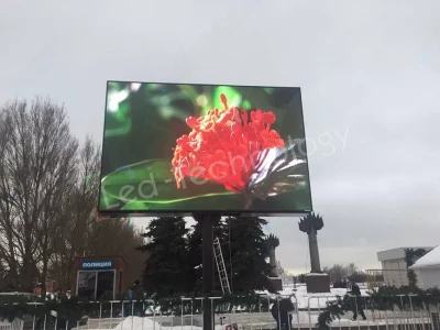 Установка 4х6 метрового светодиодного экрана на Поклонной горе в Москве, фото 2