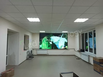 Светодиодный экран в приемном отделении медучреждения, фото 2