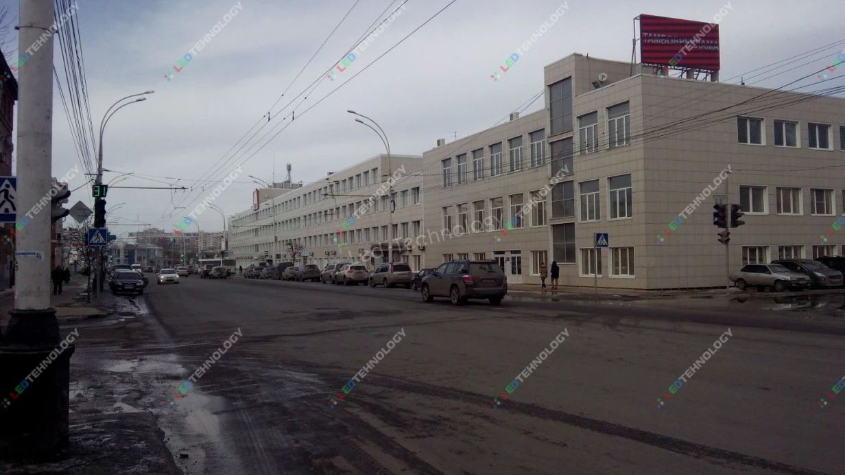 Led-экран на крыше торгового центра «Комсомолец», фото 3