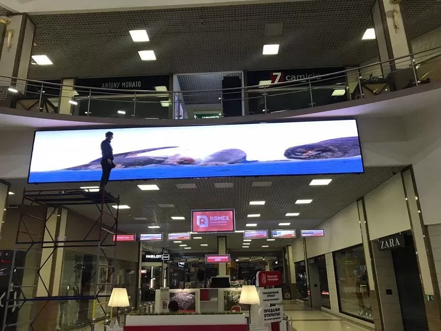 LED экран в холле торгового центра «Красная площадь», фото 2