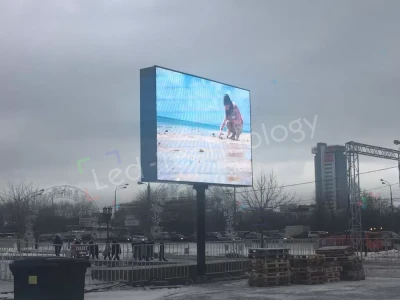 Установка 4х6 метрового светодиодного экрана на Поклонной горе в Москве, фото 3