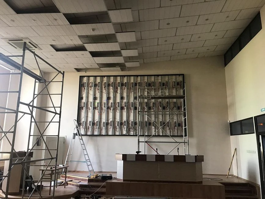 Установка светодиодного экрана в одном из университетов Владивостока, фото 4