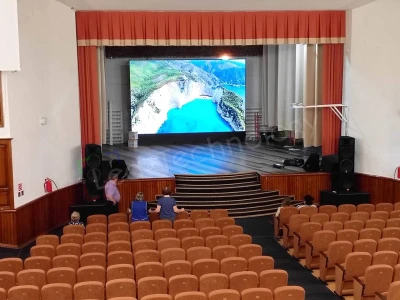 Расширение возможностей культурного центра: установка LED-экрана на всю сцену, фото 2