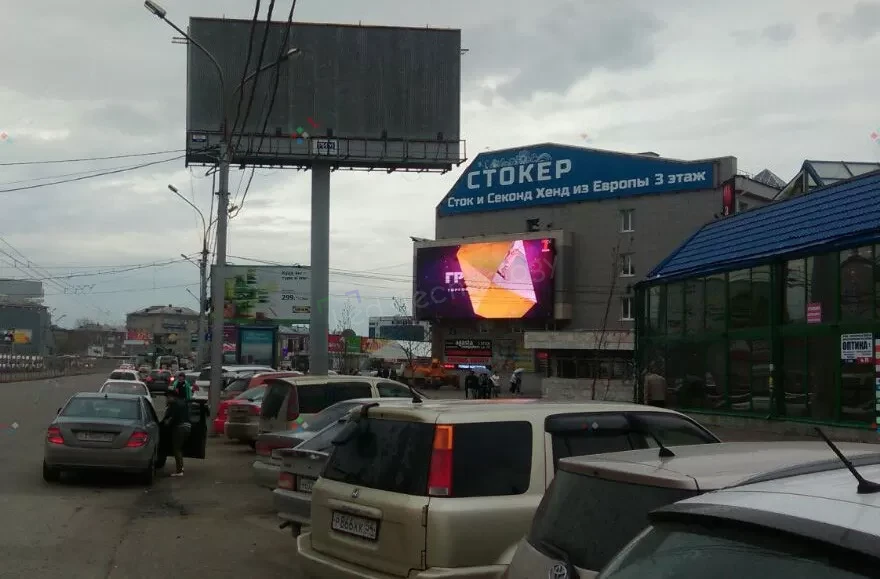 Светодиодный экран на фасаде торгового центра «Гранит» в Новосибирске, фото 2