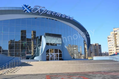 Установка светодиодного экрана над входом в ледовый дворец, фото 4