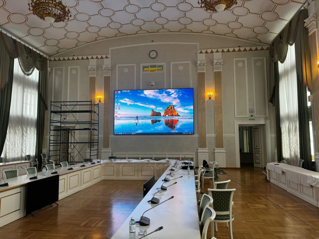 Установка внутреннего LED-экрана для Администрации Правительства Кузбасса, фото 2
