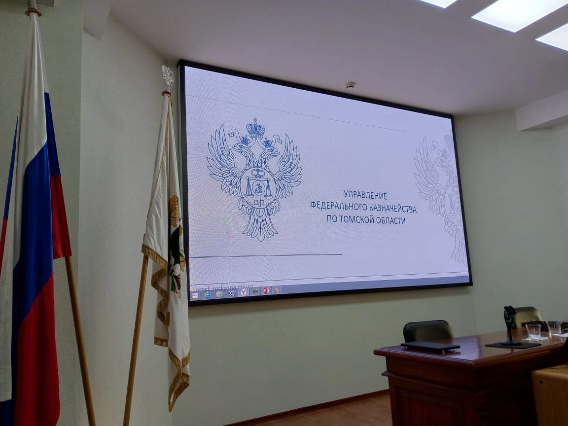Установка монолитного LED-экрана для системы видеоконференцсвязи в Новосибирске, фото 3