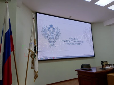 Установка монолитного LED-экрана для системы видеоконференцсвязи в Новосибирске, фото 3