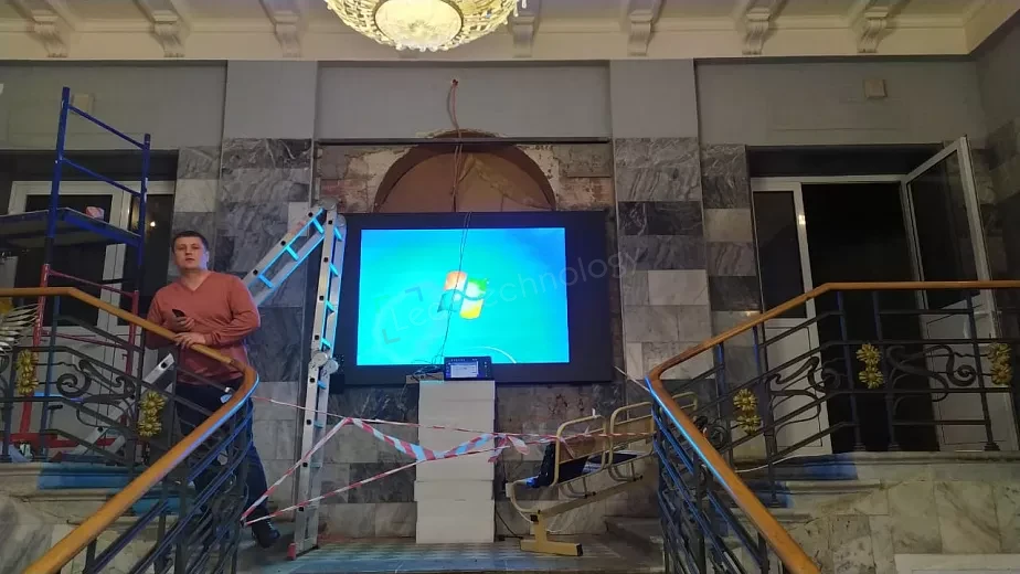 Установка LED-экрана в Президентском физико-математическом лицее, фото 2