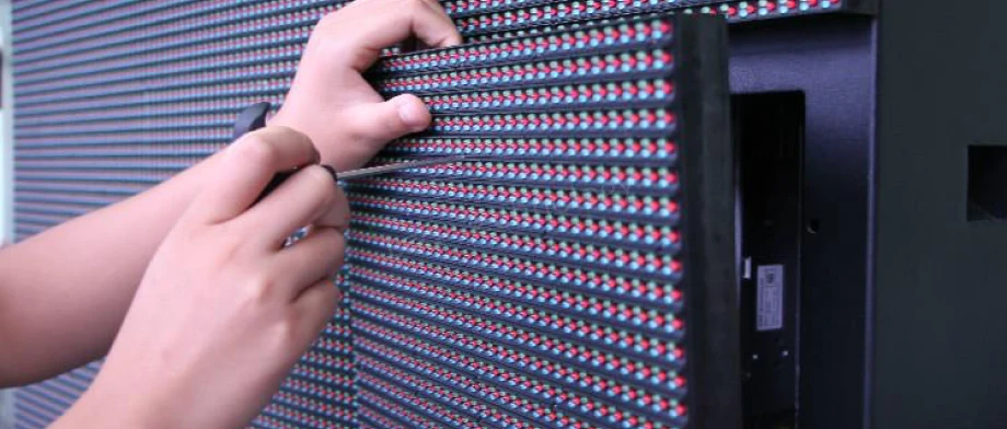 Эффективность LED-экранов: Как технология светодиодов меняет игру 